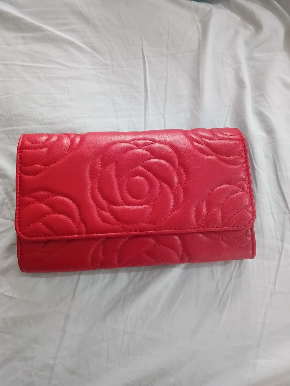 Kelly & Katie Red Quilted Floral Wristlet Clutch with Gold Accents